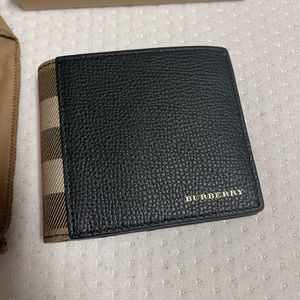 Burberry wallet
New
Original price $380+tax
The box is a little greasy